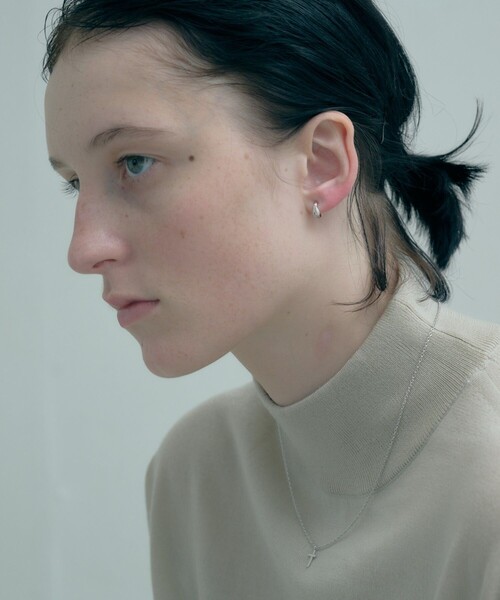 and cloud(アンドクラウド)の「Drop Earring S(イヤリング・レディース・シルバー/イエローゴールド/ブラック・FREE)」の13枚目の写真