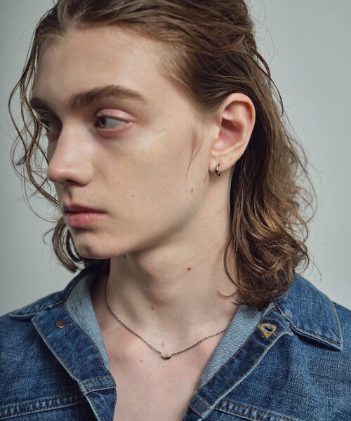 and cloud(アンドクラウド)の「Drop Earring S(イヤリング・レディース・シルバー/イエローゴールド/ブラック・FREE)」の6枚目の写真