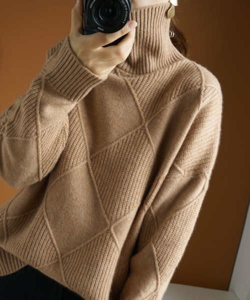 meJane（ミージェーン）の「カラータートルダイヤリブジャガードニット（ニット/セーター・レディース・ブラック/グレー/イエロー/グリーン/モカ・FREE）」の4枚目の写真