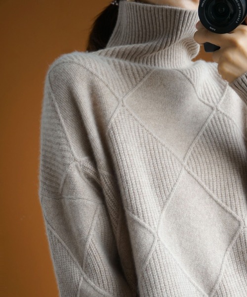 meJane（ミージェーン）の「カラータートルダイヤリブジャガードニット（ニット/セーター・レディース・ブラック/グレー/イエロー/グリーン/モカ・FREE）」の12枚目の写真