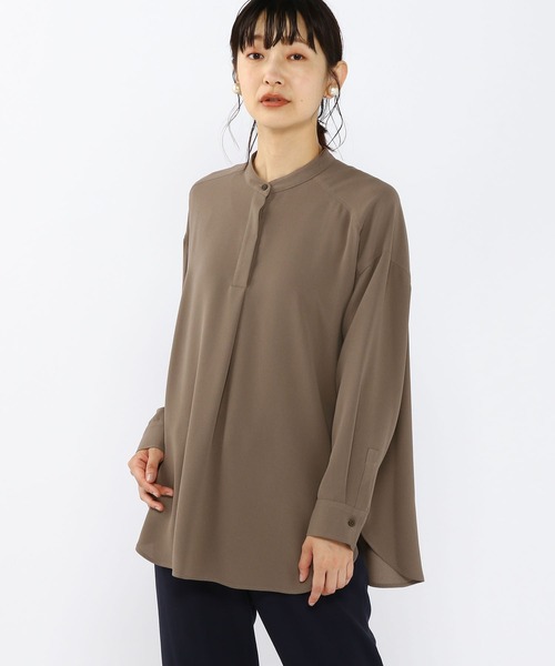 Petit Honfleur(プチオンフルール)の「バンドカラースキッパーシャツ(シャツ/ブラウス・レディース・ネイビー/モカ/カーキ・13号/9号/11号)」の2枚目の写真