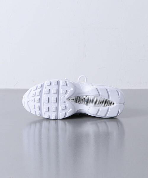 NIKE(ナイキ)の「<NIKE(ナイキ)>AIR MAX 95 エッセンシャル スニーカー(スニーカー・レディース・ホワイト・22cm/22.5cm/23cm/23.5cm/24cm/24.5cm/25cm)」の2枚目の写真