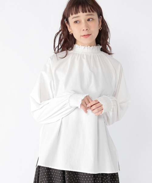 studio CLIP(スタディオクリップ)の「襟スカラップダブルフロントブラウス(シャツ/ブラウス・レディース・オフホワイト/ブラック/アイボリー・MEDIUM/LARGE)」の2枚目の写真