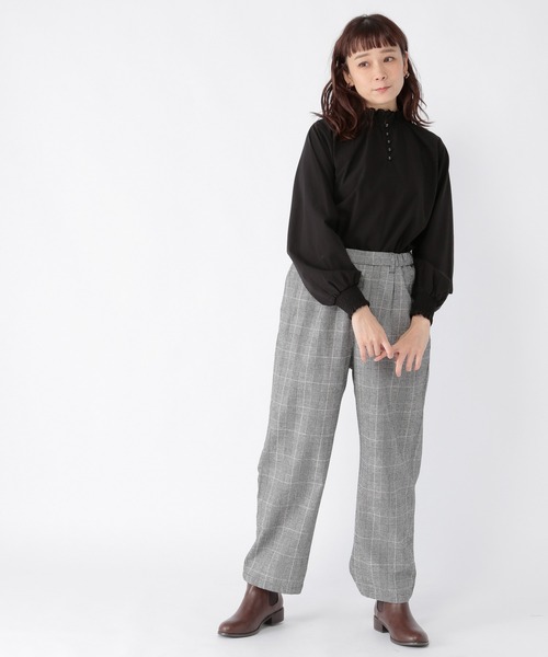 studio CLIP(スタディオクリップ)の「襟スカラップダブルフロントブラウス(シャツ/ブラウス・レディース・オフホワイト/ブラック/アイボリー・MEDIUM/LARGE)」の5枚目の写真