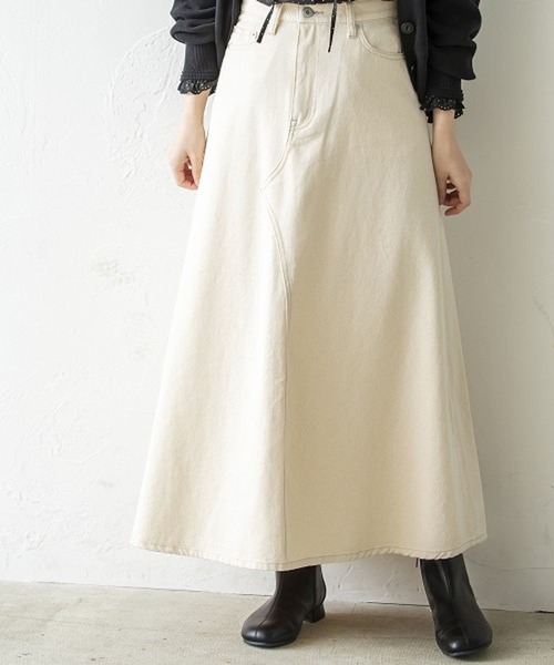 studio CLIP（スタディオクリップ）の「リメイク風フレアエコデニムスカート（スカート・レディース・ベージュ/インディゴブルー/アイボリー・MEDIUM/LARGE）」の4枚目の写真