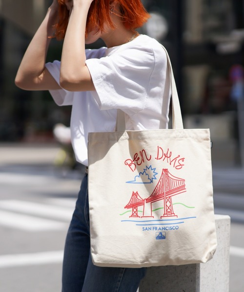 BEN DAVIS(ベンデイビス)の「【BEN DAVIS/ベンデイビス】綿キャンバスプリント アメカジ風プリント トートバッグ(トートバッグ・メンズ・ホワイト系その他/ブラック/ホワイト/ブラック系その他・FREE)」の2枚目の写真