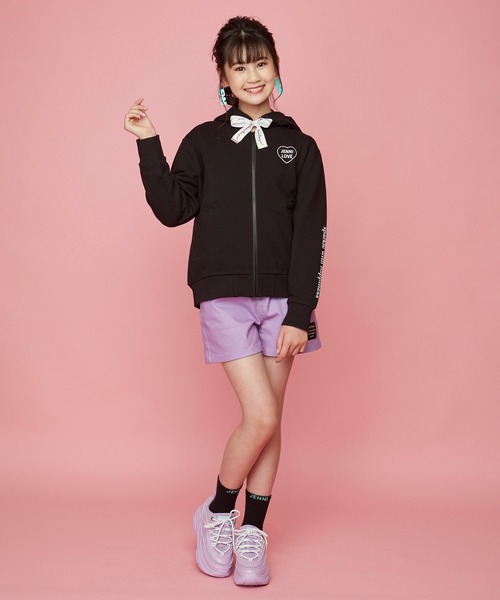 JENNI love(ジェニィラブ)の「ガーゼ裏毛ロゴリボンZIPパーカー(パーカー・キッズ・ブラック/ラベンダー/イエロー・130cm/140cm/150cm/160cm)」の8枚目の写真