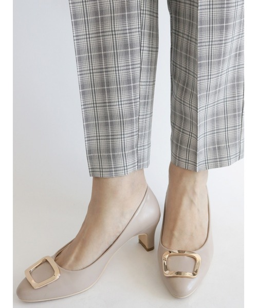 Te chichi（テチチ）の「メタルバックル×ヒールパンプス（ドレスシューズ・レディース・ベージュ/グレー/チャコール・37/38）」の3枚目の写真