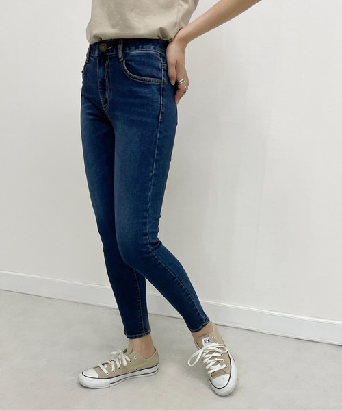 StyleSea（スタイルシー）の「シェービングスキニーデニム（デニムパンツ・レディース・インディゴブルー・25inch/26inch/27inch/24inch/23inch）」の15枚目の写真