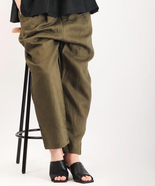 ubasoku（ウバソク）の「ubasoku 裏付タックテパードパンツ（その他パンツ・レディース・ベージュ/カーキ/ブラック/ブラック系その他・FREE）」の4枚目の写真