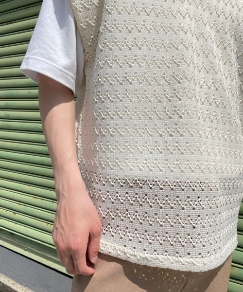 Chikashitsu +（チカシツプラス）の「【Chikashitsu +/チカシツプラス】design v neck vest/Vネックベスト 重ね着 レイヤード ベスト（ベスト・メンズ・ホワイト/ブラック/グリーン・ONE SIZE）」の13枚目の写真