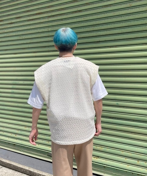 Chikashitsu +（チカシツプラス）の「【Chikashitsu +/チカシツプラス】design v neck vest/Vネックベスト 重ね着 レイヤード ベスト（ベスト・メンズ・ホワイト/ブラック/グリーン・ONE SIZE）」の10枚目の写真