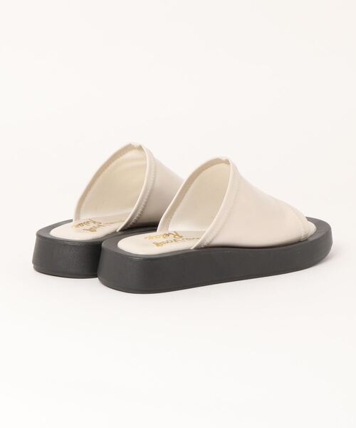 Noubel Voug Relax（ヌーベルヴォーグリラックス）の「厚底スライドサンダル（サンダル・レディース・ブラック/アイボリー・LL/3L/S/M/L）」の4枚目の写真