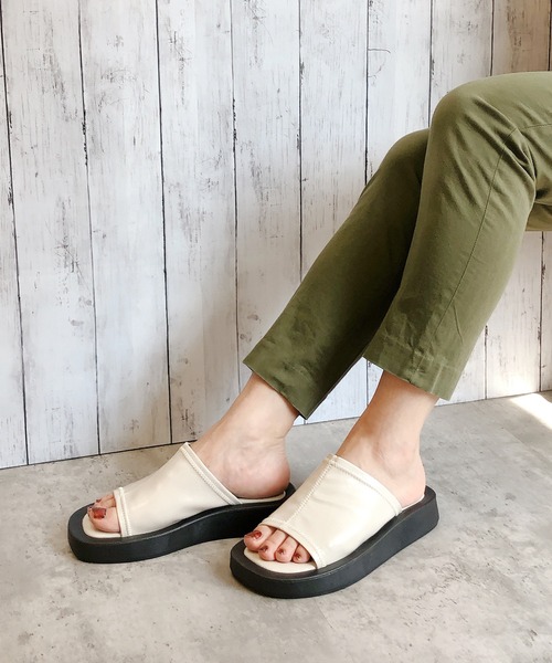 Noubel Voug Relax（ヌーベルヴォーグリラックス）の「厚底スライドサンダル（サンダル・レディース・ブラック/アイボリー・LL/3L/S/M/L）」の10枚目の写真