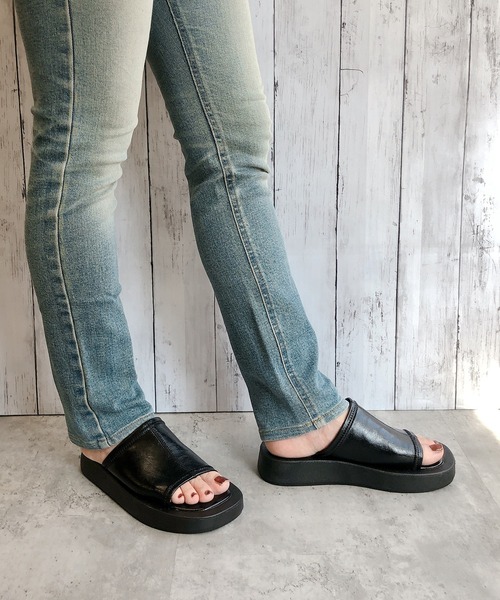 Noubel Voug Relax（ヌーベルヴォーグリラックス）の「厚底スライドサンダル（サンダル・レディース・ブラック/アイボリー・LL/3L/S/M/L）」の6枚目の写真