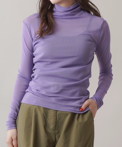 SPINNS（スピンズ）の「シアータートルネックカラーカットソー（Tシャツ/カットソー・レディース・ホワイト/ブラック/パープル/ピンク/ライム/ブルー/オレンジ/アイボリー・ONESIZE）」の6枚目の写真