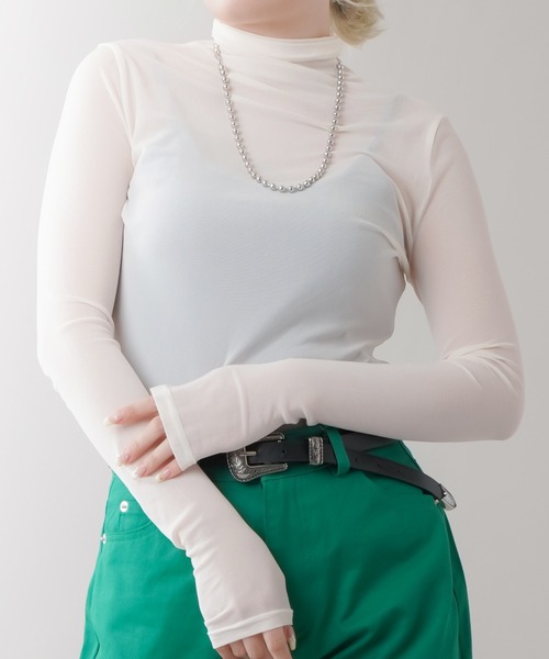 SPINNS（スピンズ）の「シアータートルネックカラーカットソー（Tシャツ/カットソー・レディース・ホワイト/ブラック/パープル/ピンク/ライム/ブルー/オレンジ/アイボリー・ONESIZE）」の2枚目の写真