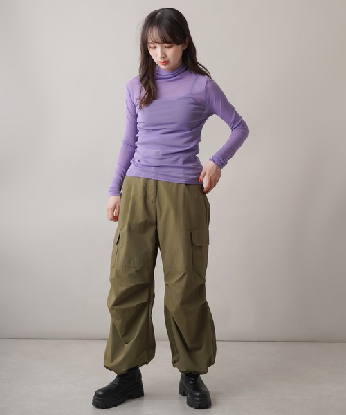 SPINNS（スピンズ）の「シアータートルネックカラーカットソー（Tシャツ/カットソー・レディース・ホワイト/ブラック/パープル/ピンク/ライム/ブルー/オレンジ/アイボリー・ONESIZE）」の14枚目の写真