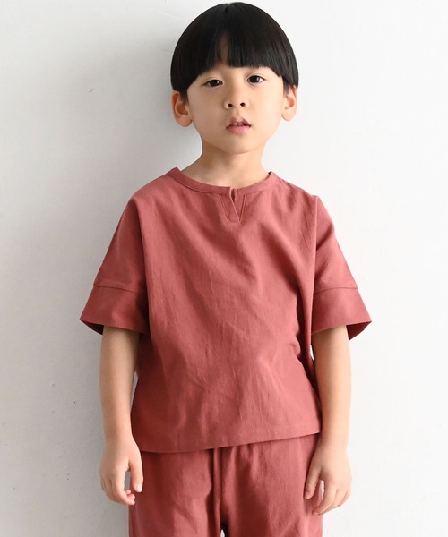 PUPPAPUPO(プッパプーポ)の「スキッパー Tシャツ(Tシャツ/カットソー・キッズ・グレイッシュベージュ/テラコッタ/ブラック・80/90/100/110/140/130/120)」の3枚目の写真