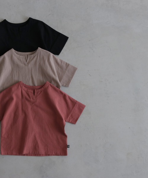 PUPPAPUPO(プッパプーポ)の「スキッパー Tシャツ(Tシャツ/カットソー・キッズ・グレイッシュベージュ/テラコッタ/ブラック・80/90/100/110/140/130/120)」の17枚目の写真