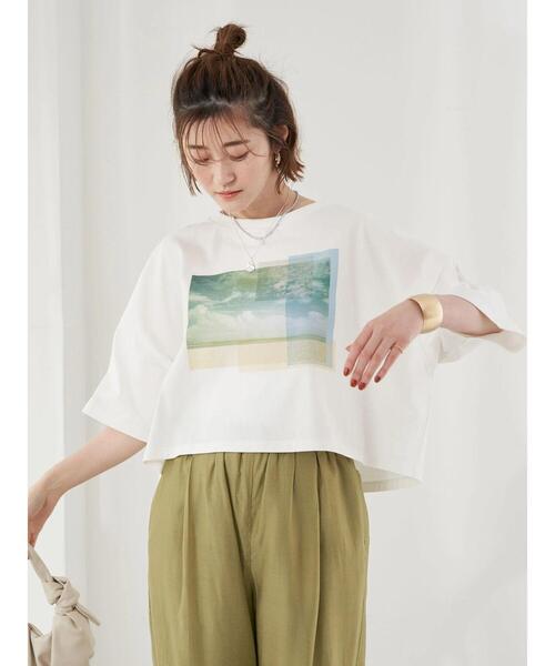 earth music&ecology（アースミュージックアンドエコロジー）の「ショート丈フォトTシャツ（Tシャツ/カットソー・レディース・ブラウン/オフホワイト/ピンクベージュ・FREE）」の20枚目の写真