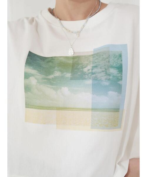 earth music&ecology（アースミュージックアンドエコロジー）の「ショート丈フォトTシャツ（Tシャツ/カットソー・レディース・ブラウン/オフホワイト/ピンクベージュ・FREE）」の8枚目の写真