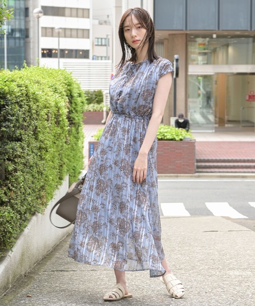Andemiu(アンデミュウ)の「エスニックフラワーワンピース287195(ワンピース・レディース・ブラウン/ブルー/オレンジ・FREE)」の16枚目の写真