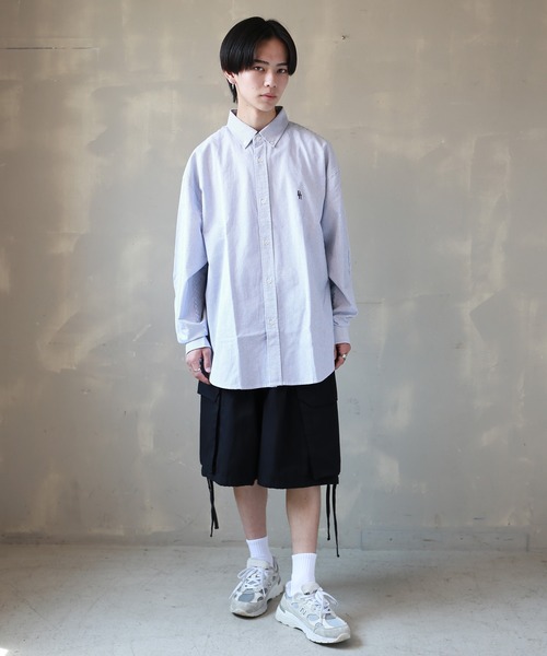 SPINNS(スピンズ)の「【ビッグシルエット】ワイド カーゴショートパンツ(その他パンツ・メンズ・ブラック/オフホワイト/オリーブ・M/L)」の1枚目の写真