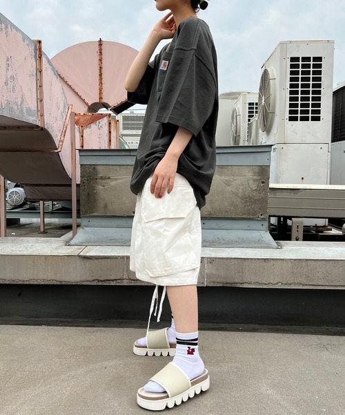 SPINNS(スピンズ)の「【ビッグシルエット】ワイド カーゴショートパンツ(その他パンツ・メンズ・ブラック/オフホワイト/オリーブ・M/L)」の21枚目の写真