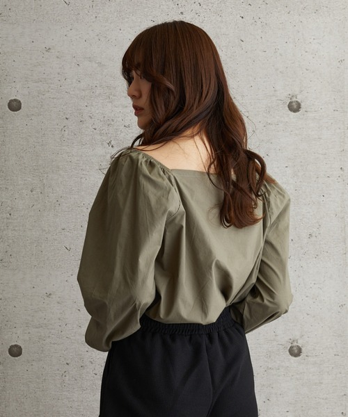 L.H.P（エルエイチピー）の「courage/クラージュ/ボリュームスリーブギャザープルオーバー（その他トップス・レディース・ホワイト/グレー・FREE）」の2枚目の写真