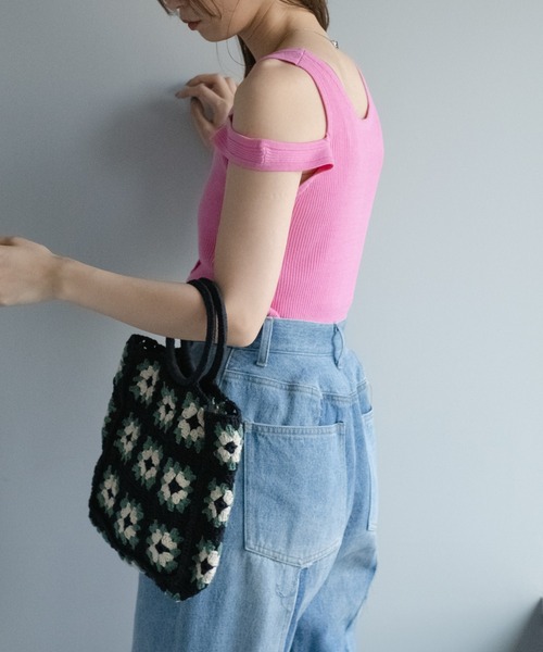 Kastane（カスタネ）の「肩スリットあきタンク（タンクトップ・レディース・イエロー/アイボリー/ピンク/ブラック・FREE）」の22枚目の写真