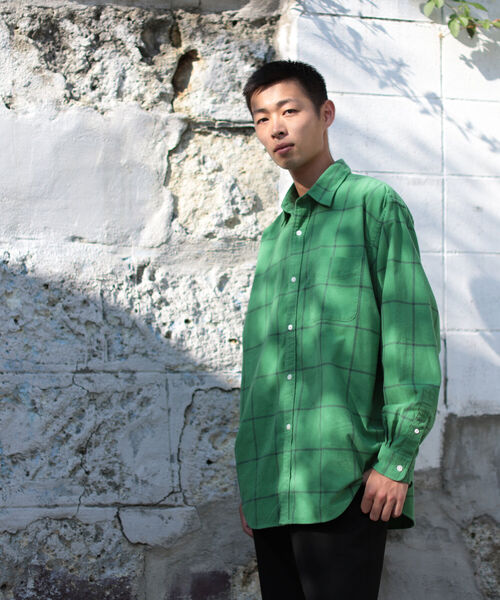 BEAMS（ビームス）の「BEAMS / チェックプリント フランネル イージーフィットシャツ（シャツ/ブラウス・メンズ・マスタード/グリーン・XL/L/S/M）」の2枚目の写真