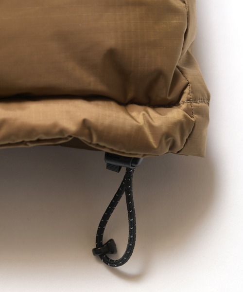 Back Channel（バックチャンネル）の「NANGA DOWN VEST（ダウンベスト・メンズ・ベージュ系/ブラック・MEDIUM/LARGE/X-LARGE/XX-LARGE/SMALL）」の11枚目の写真