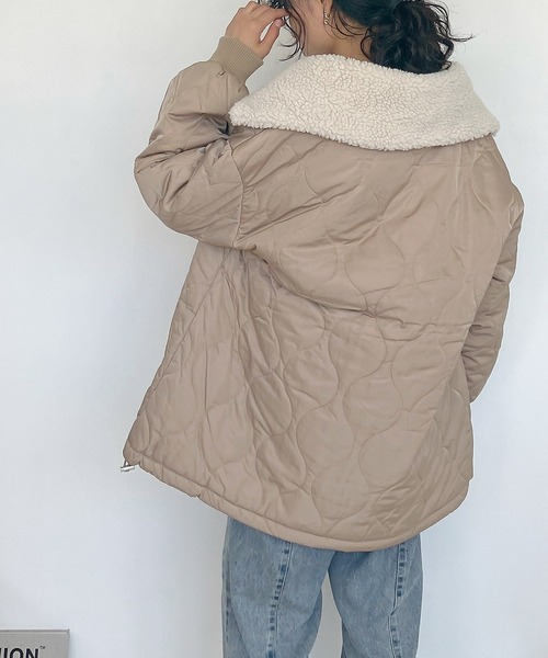 AS KNOW AS plus（アズノゥアズプラス）の「♪衿ボア 波キルティング 2WAYカラーブルゾン（ブルゾン・レディース・ダークカーキ/アイボリー/ブラック/ベージュ・FREE）」の12枚目の写真