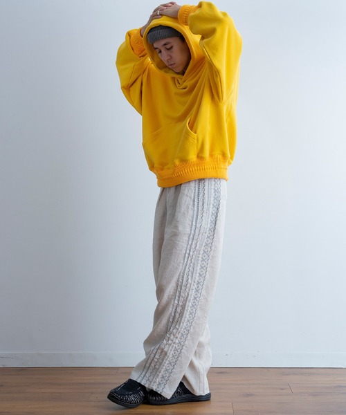 Universal Style Wear(ユニバーサルスタイルウェア)の「Universal Style Wear ビッグ ドルマン パーカー(パーカー・メンズ・ブルー系/ライトパープル/イエロー/オフホワイト・MEDIUM/LARGE/X-LARGE)」の5枚目の写真