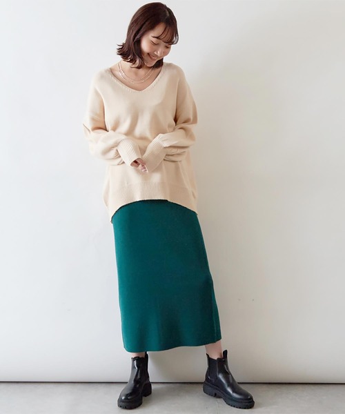 Rejoule(リジュール)の「Vネックロングカフスニットプルオーバー(ニット/セーター・レディース・ブラック/アイボリー/モカ/ベージュ・FREE)」の10枚目の写真