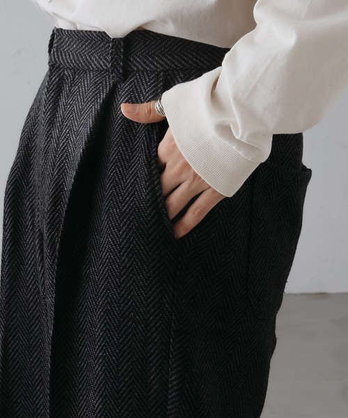 epnok（エプノック）の「ウールライクロールアップバギーワイドパンツ（スラックス・メンズ・チャコールグレー/ブラック/ダークブラウン・SMALL/MEDIUM/LARGE）」の13枚目の写真