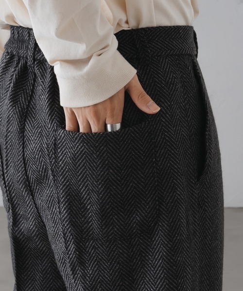 epnok（エプノック）の「ウールライクロールアップバギーワイドパンツ（スラックス・メンズ・チャコールグレー/ブラック/ダークブラウン・SMALL/MEDIUM/LARGE）」の14枚目の写真