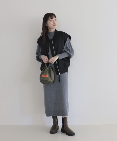 fredy emue(フレディエミュ)の「MA-1ベスト(ブルゾン・レディース・アイボリー/カーキ/ブラック・38)」の6枚目の写真