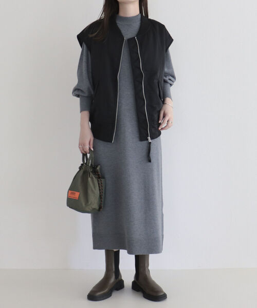 fredy emue(フレディエミュ)の「MA-1ベスト(ブルゾン・レディース・アイボリー/カーキ/ブラック・38)」の8枚目の写真