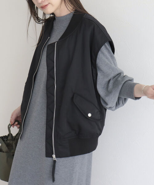 fredy emue(フレディエミュ)の「MA-1ベスト(ブルゾン・レディース・アイボリー/カーキ/ブラック・38)」の9枚目の写真