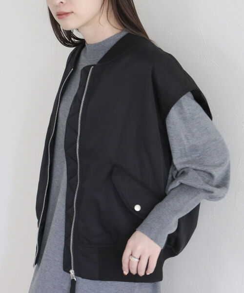 fredy emue(フレディエミュ)の「MA-1ベスト(ブルゾン・レディース・アイボリー/カーキ/ブラック・38)」の11枚目の写真