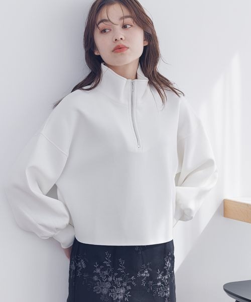 mysty woman（ミスティウーマン）の「ハーフZIPボリュームスリーブプル