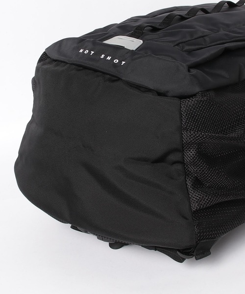 THE NORTH FACE(ザノースフェイス)の「THE NORTH FACE Hot Shot ホットショット バックパック リュック(バックパック/リュック・メンズ・ブラック・FREE)」の2枚目の写真