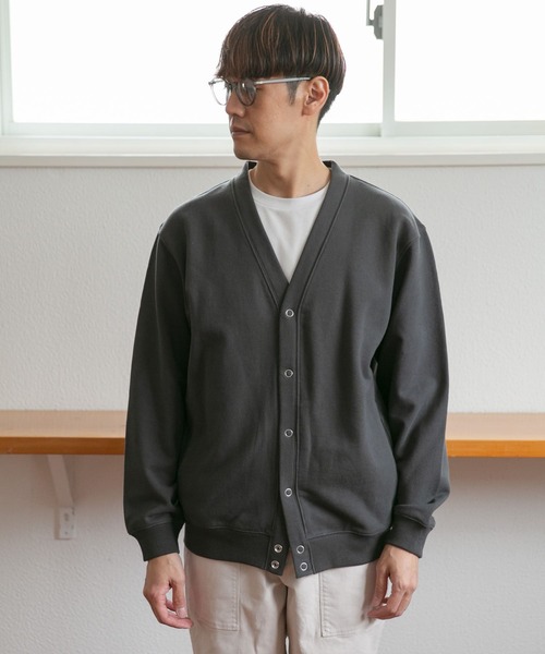 URBAN RESEARCH DOORS（アーバンリサーチドアーズ）の「裏毛スナップカーディガン（カーディガン/ボレロ・メンズ・チャコールグレー/グレー/オリーブ・MEDIUM/LARGE）」の11枚目の写真