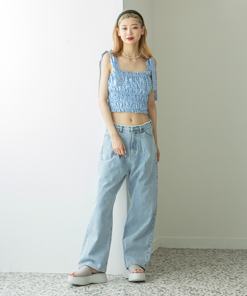 U by SPICK&SPAN（ユーバイスピックアンドスパン）の「LIBERTY プリントギャザーブラウス（シャツ/ブラウス・レディース・ブルー・FREE）」の2枚目の写真