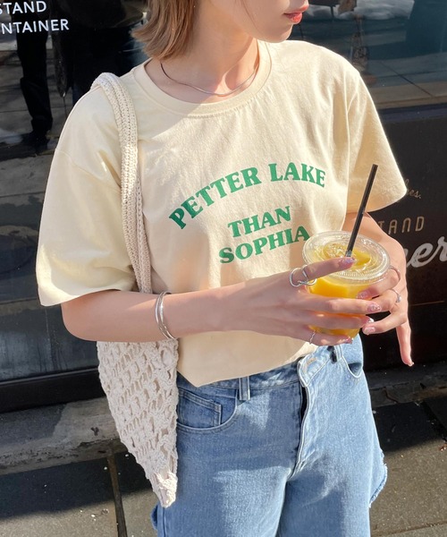 Chillfar(チルファー)の「デザインロゴミックスTシャツ(Tシャツ/カットソー・レディース・イエロー系/ネイビー系1/レモンイエロー/杢グレー/チャコール/ピンク系/ホワイト系2/ホワイト×ブルー/アイボリー系3/グレー系/ホワイト×レッド/アイボリー系2/ピンク/グリーン/ネイビー/オートミール/ベージュ系/ベージュ系1/ホワイト系3/ネイビー系/ホワイト系1/アイボリー系/ホワイト×ネイビー/ブラック×ホワイト/ホワイト系/クリーム・FREE)」の1枚目の写真