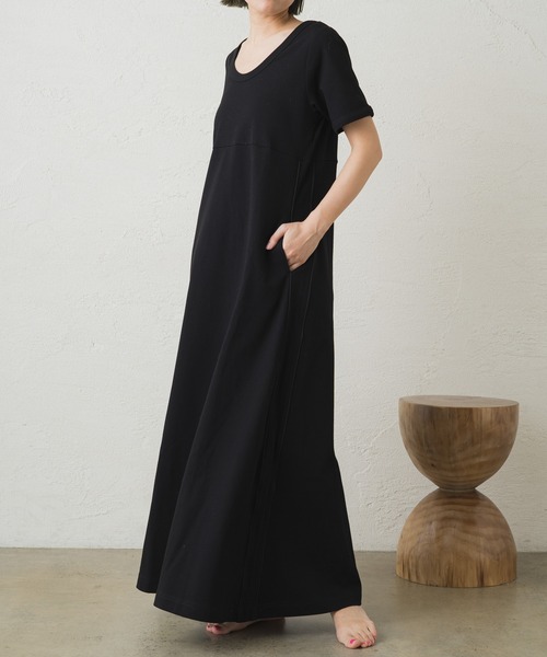 earthy（アーシー）の「【吸水速乾】ポンチロングワンピース（ワンピース・レディース・ブラック/パープル/オフホワイト・S/M）」の4枚目の写真