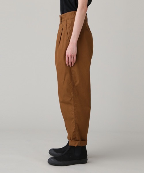 美品 MHL クロップドコットントラウザーズ 3 ブラウン MHL.（エムエイチエル）の「CRISP COTTON TWILL（その他パンツ）」 - WEAR