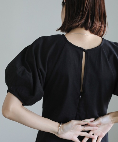 select MOCA（セレクトモカ）の「ボリュームスリーブカーブラインロングワンピース（ワンピース・レディース・アイボリー/ブラック/カーキ/ベージュ・FREE）」の21枚目の写真